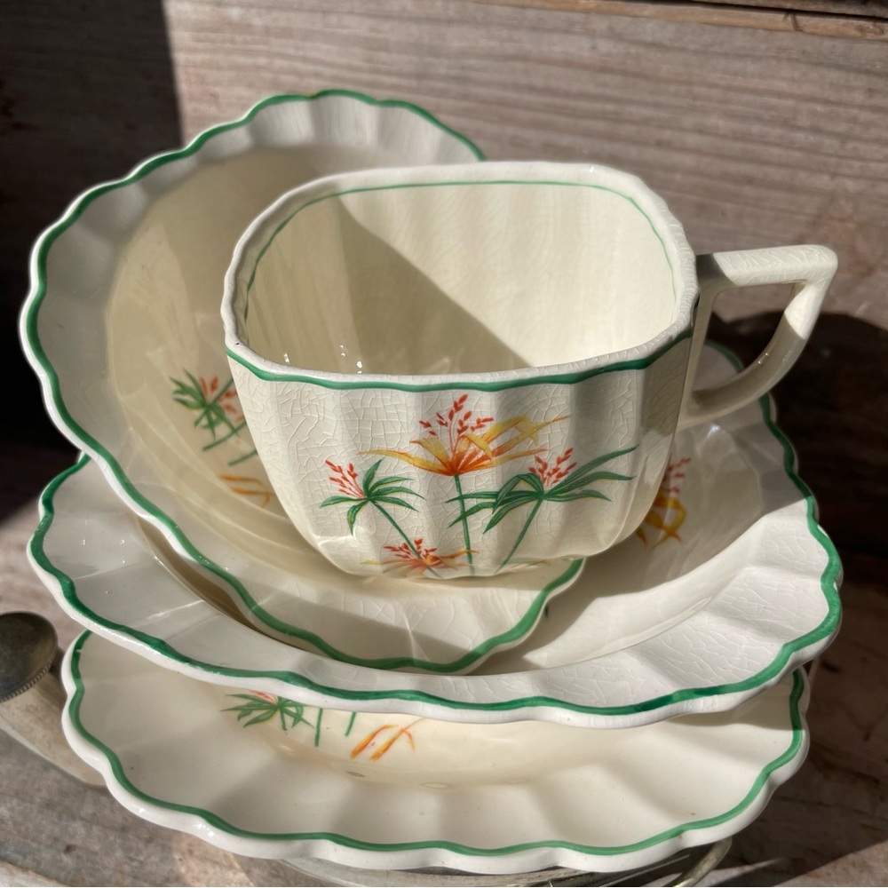 Vintage Sebring Scalloped 4 piece Collection Set Lot RARE Pattern
